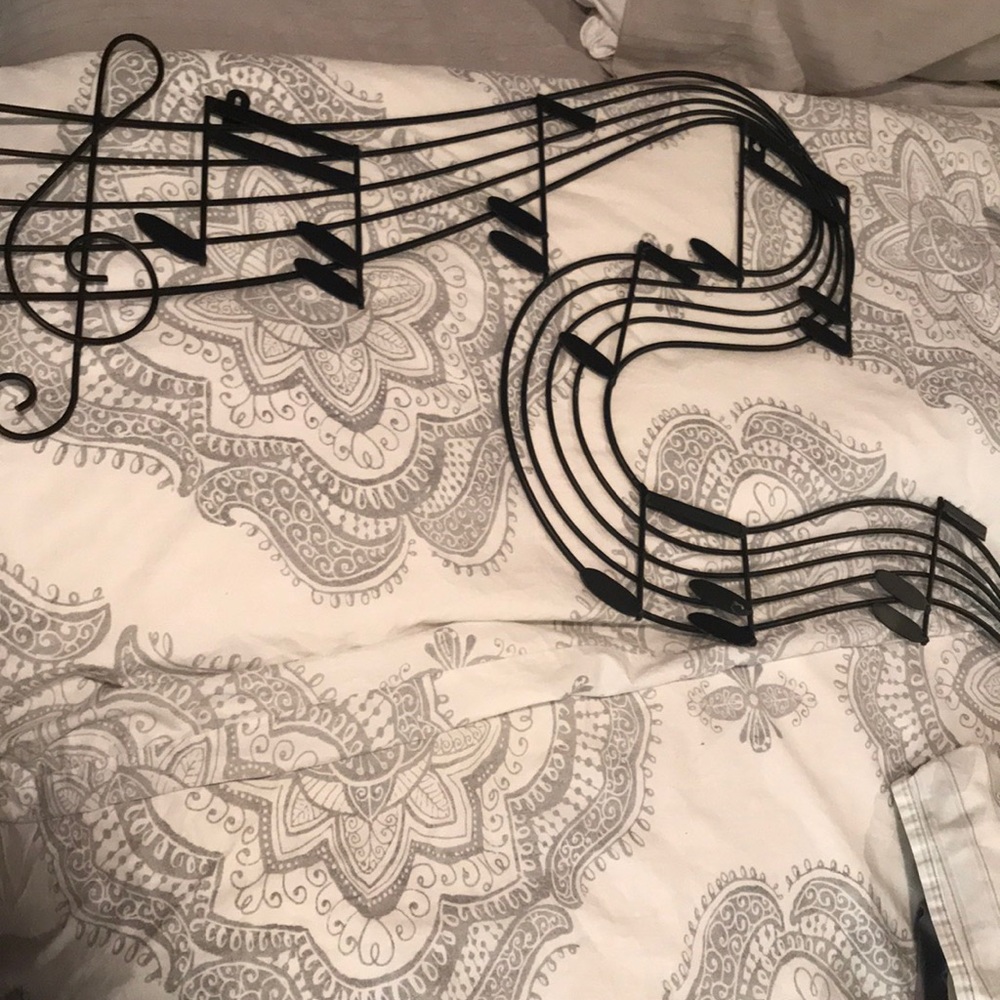 Super cute, Musical note Wall Fixture